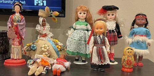 Lot vintage worlds of - of,