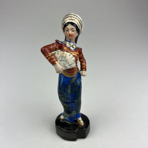 Vintage hand painted porcelain - painted,