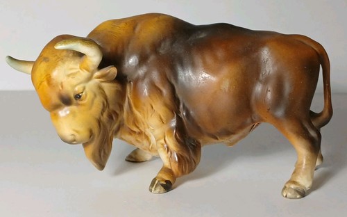Old vintage 1950s - lefton, bison
