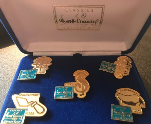 Disney pin box set 11878 - 5,