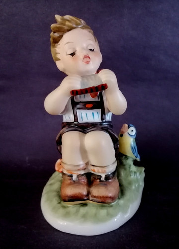 Hummel goebel boy figurine - hummel,