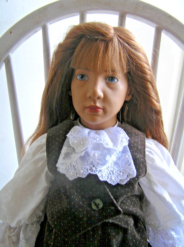 Rare sigikid dana vinyl doll - rare,