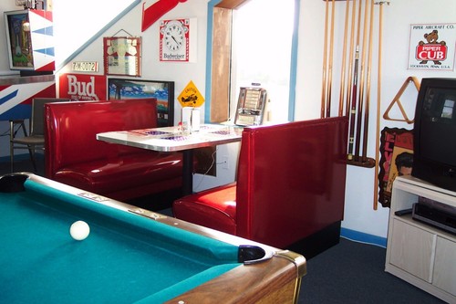 New zodiac retro diner - retro, booth