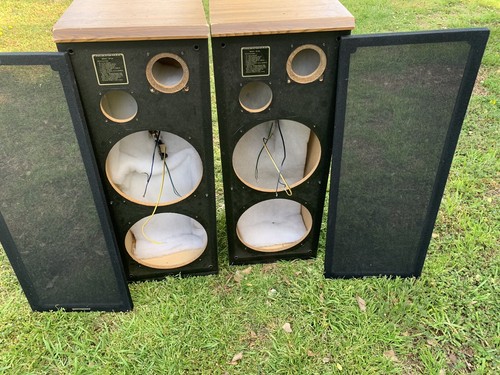 Marantz floor speakers cabinet - floor,