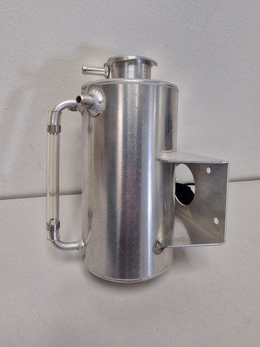 Aluminium header tank