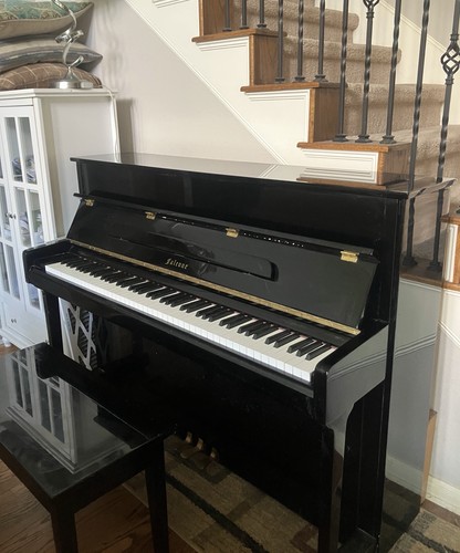 Falcone upright piano - upright,