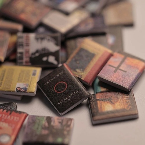200pcs dollhouse miniatures - 200pcs,
