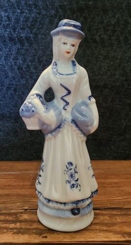 Vtg blue white - blue, ceramic