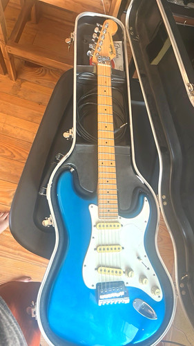 Fender stratocaster made - fender, in