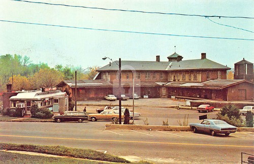 Canaan collins diner - collins,