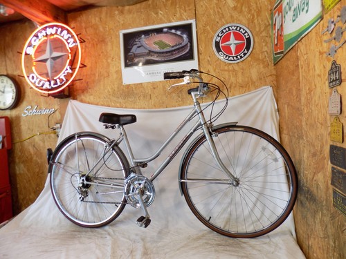 1989 schwinn world - 1989, tourist