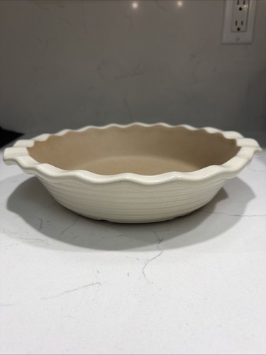 Pampered chef deep - chef, dish