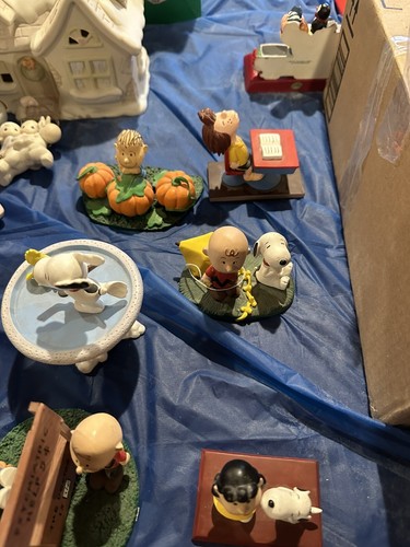 Peanuts classic scenes danbury - peanuts,