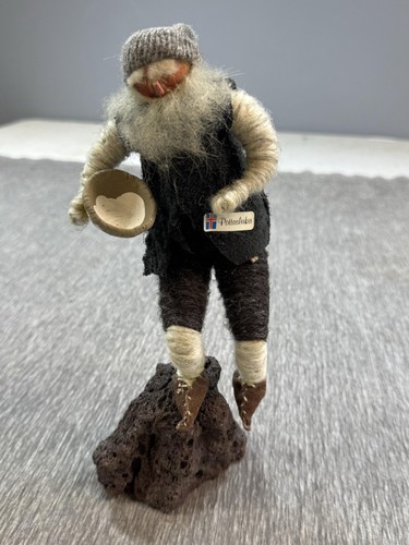 Iceland yule lad pottasleikir - yule,