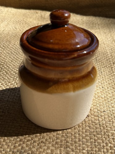Small brown lidded pottery - small,