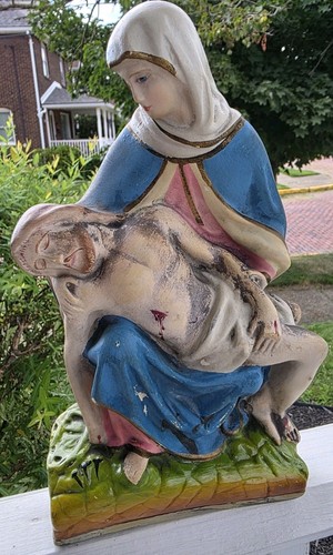 Vintage chalkware pieta - chalkware,