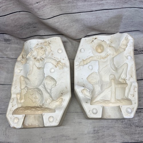 Vintage byron molds - byron,