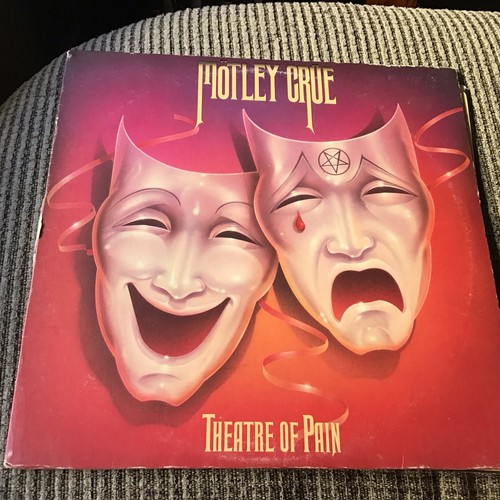Motley crue theatre - motley, of