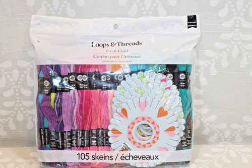 Loops threads craft - &,