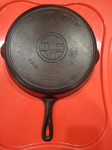 Cast iron skillet - cast,