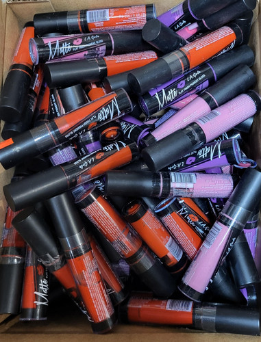 Lot 100 girl matte - la,