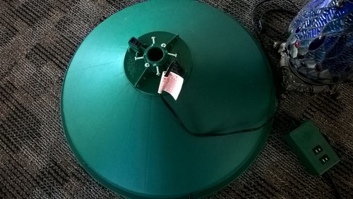 Rotating christmas tree - ez,