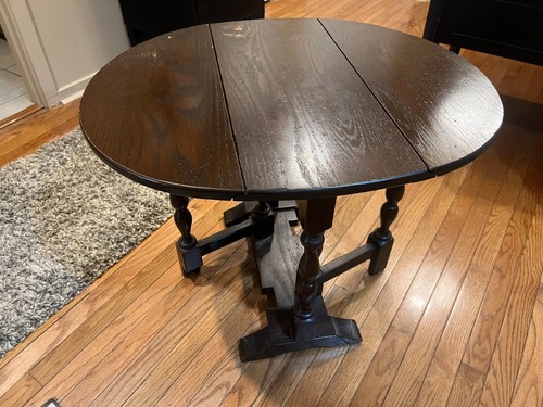Antique end table round - end,