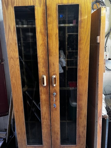 Wine cellar cabinet - cabinet, with