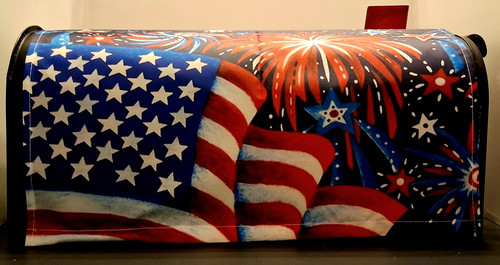 Magnetic mailbox cover - cover, flag