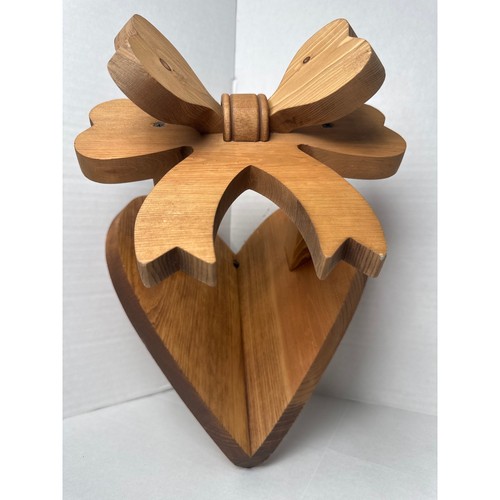 Vintage wooden bow heart - vintage,