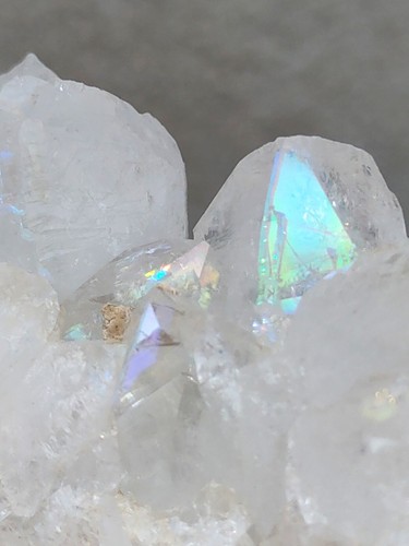 Rainbow iris aura - or,