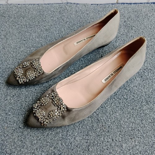 Manolo blahnik hangisi - manolo, flats