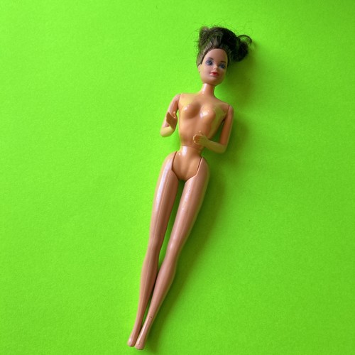 Vintage 1966 barbie - vintage,