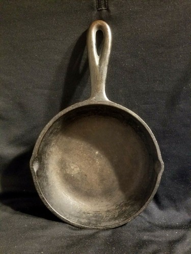Unmarked 8 inch cast - unmarked,