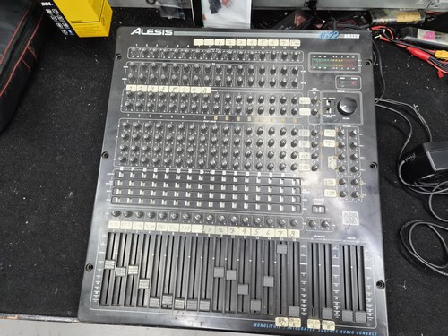 Alesis 1622 mixer - 16, channel