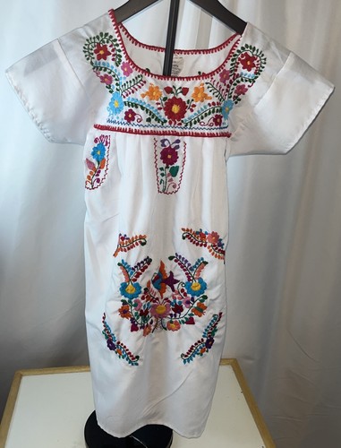 Traditional mexican folk - folk, girl