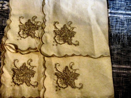 Vtg tea napkins beige - 4,