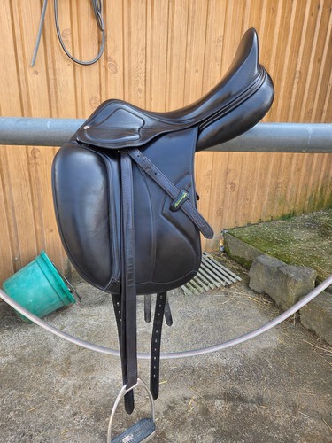Amerigo dressage saddle - amerigo,