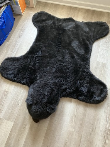 Ditz design plus bear - plus, rug