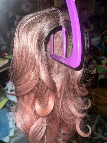 Long wavy light brown - 26”,