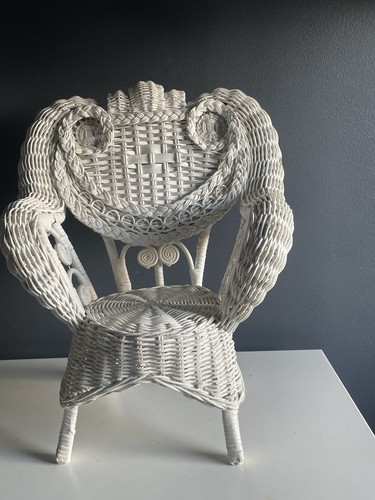 Vintage white wicker rattan - vintage,