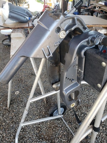 Yamaha swivel bracket clamp - yamaha,
