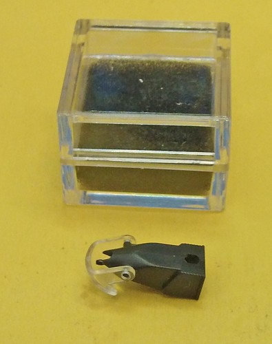 Phonograph stylus needle for - stylus,