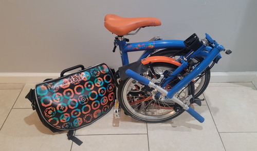 Brompton folding bike - folding,