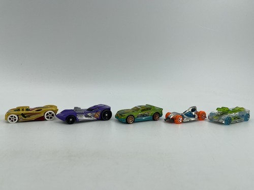 Hot wheels car lot - wheels,