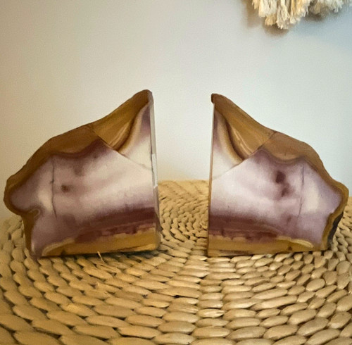Polished stone mookaite - stone,