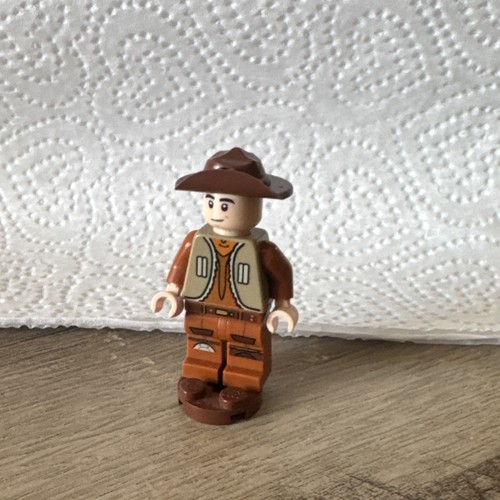 Lego indiana jones - jones, minifigure