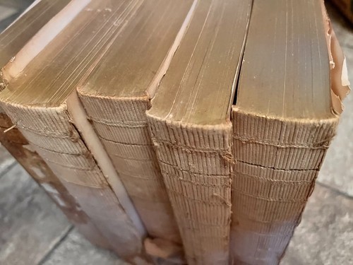 Vintage shabby chic books - 12,