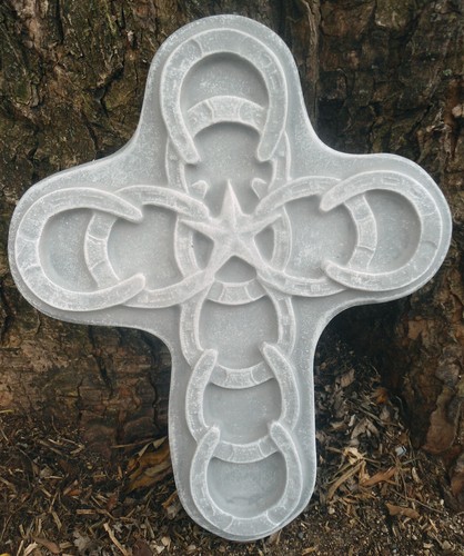 Horse shoe cross mold - , plaster