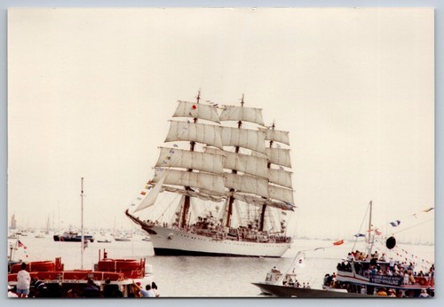 Vintage masted sailing - 3,
